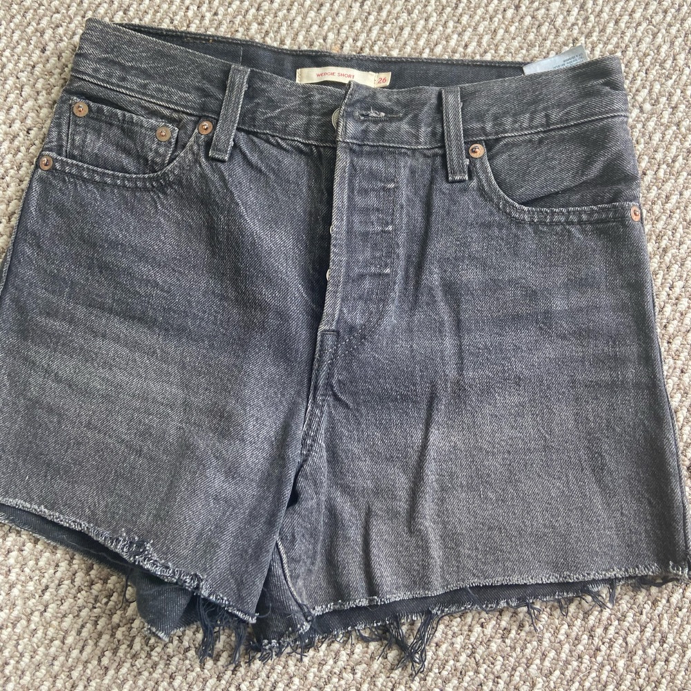 Levi Wedgie Short